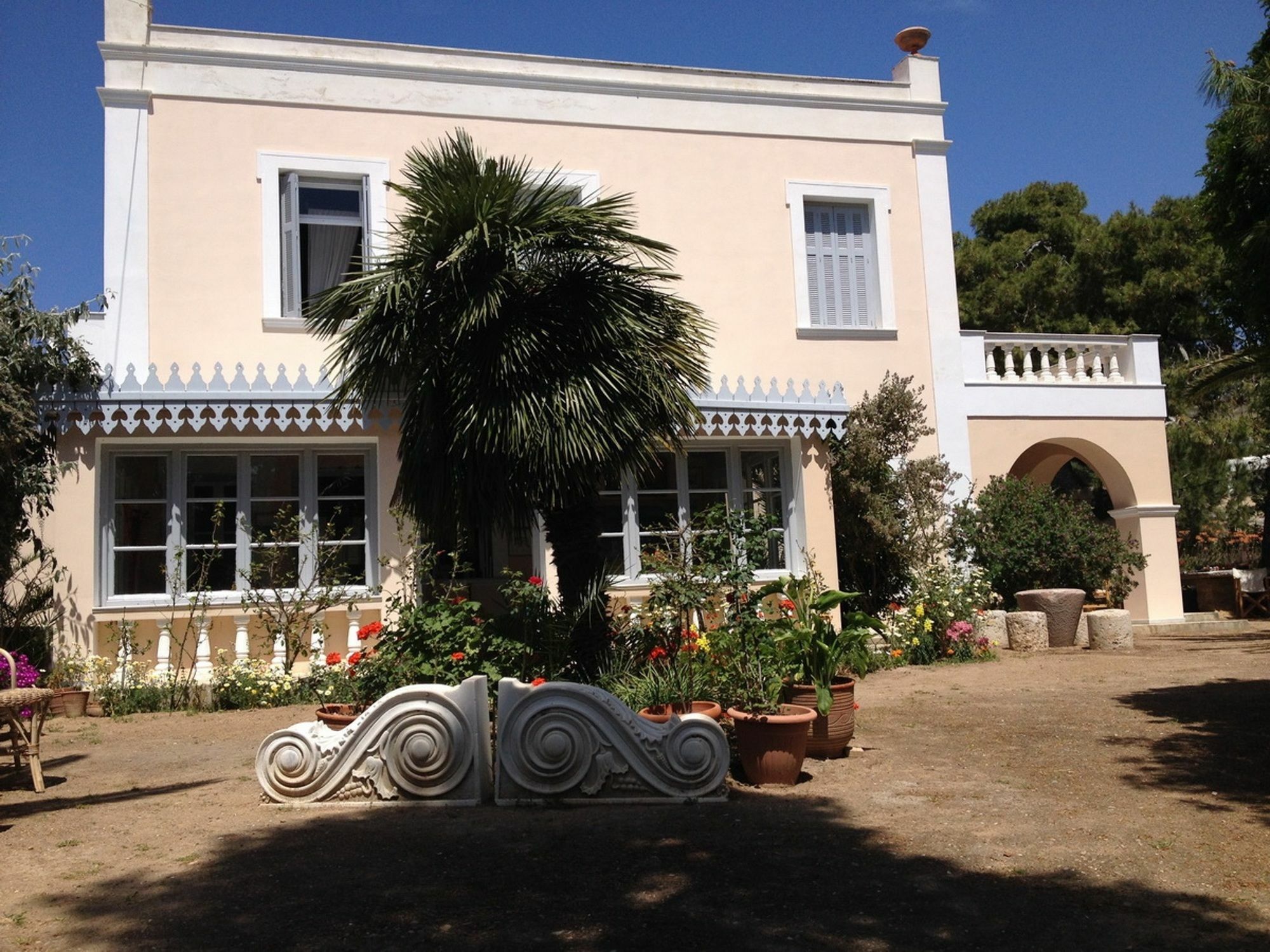 Aristocratic 19Th Century Neo Classical Mansion With Private Pool 菲尼卡斯 外观 照片
